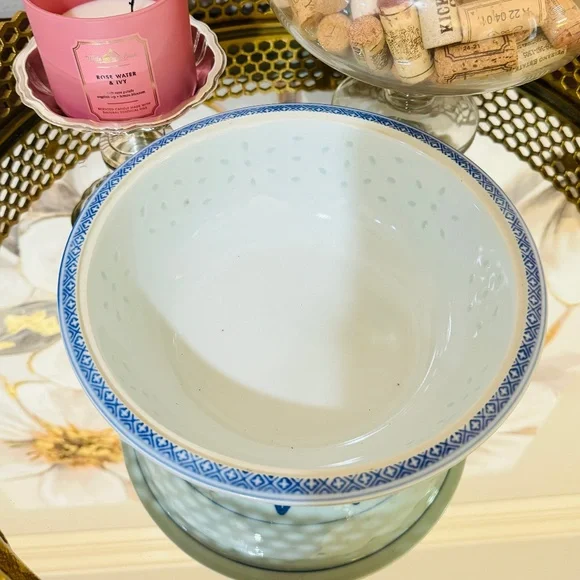 VTG Large Rice Eyes Blue White Chinese Tureen Casserole Bowl Dish With Lid EUC - Picture 3 of 6